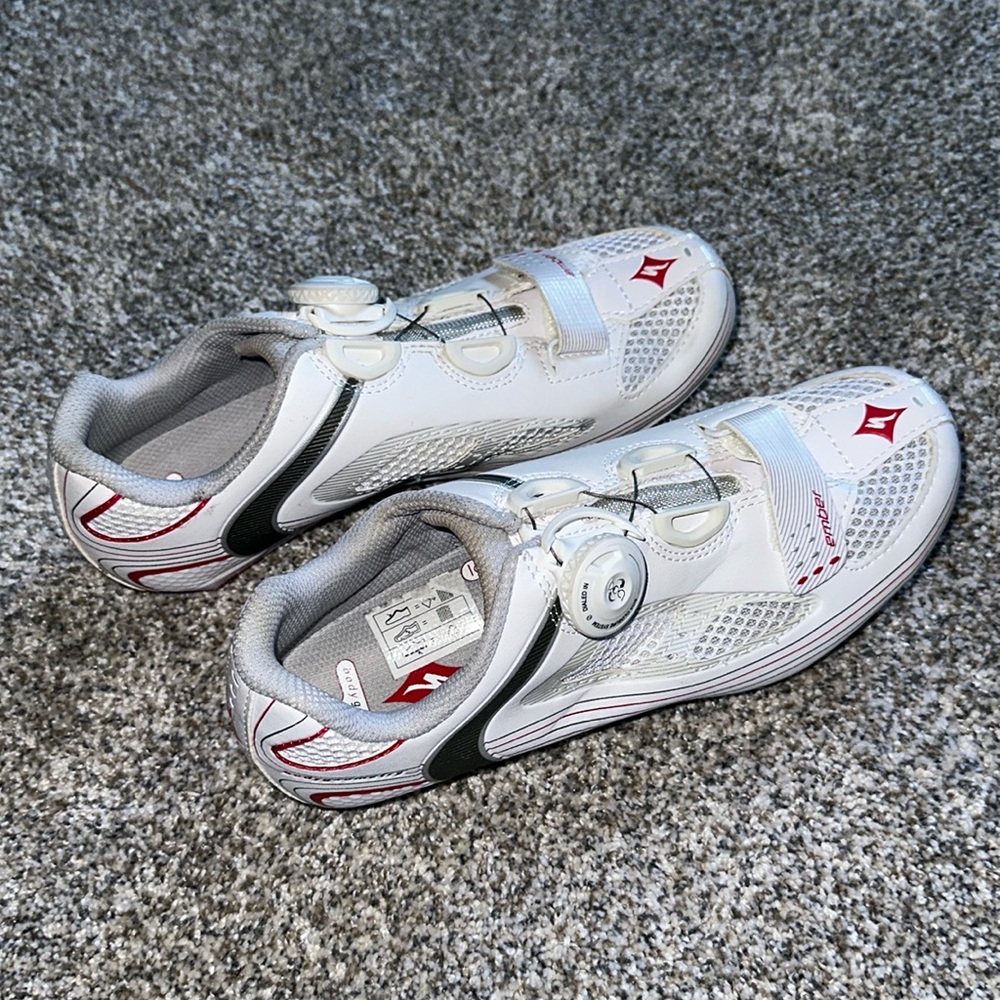 NWOT! Specialized Ember road Women Cycling Shoes.